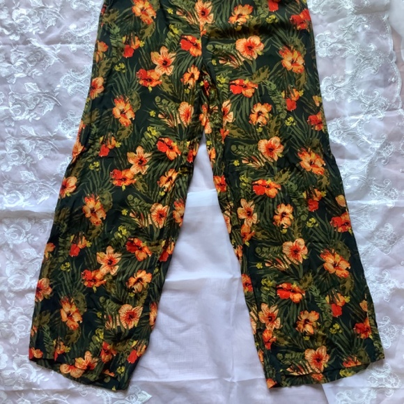 Beach cover up flowy pants xs - Picture 2 of 6